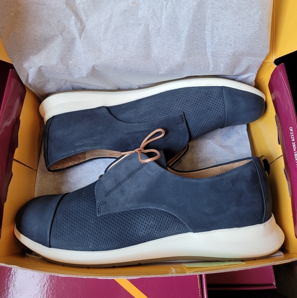 FINAL PRICE! NWB Samuel Hubbard Freedom Stroll Shoe - Picture 2 of 2